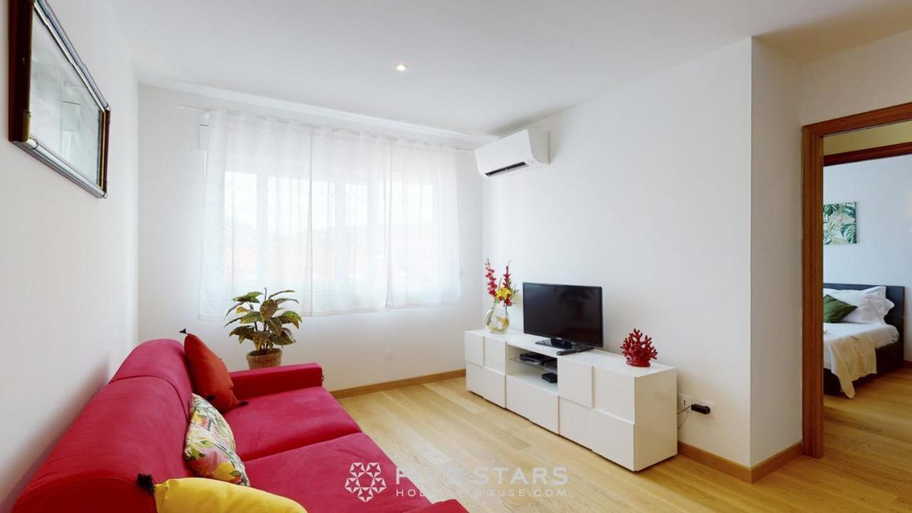 Apartment Zhara Five Stars Holiday House - Generale Nizza